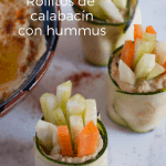 Rollitos con verduras y hummus