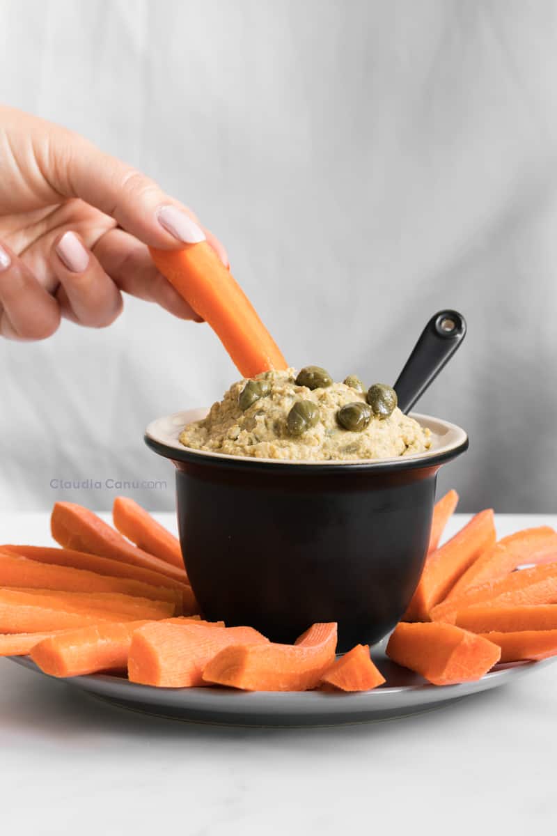 Caper hummus with carrots