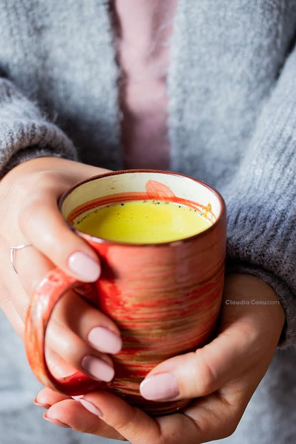 Golden Milk, A Soothing And Easy-To-Make Recipe 💛 🥛 Claudia Canu