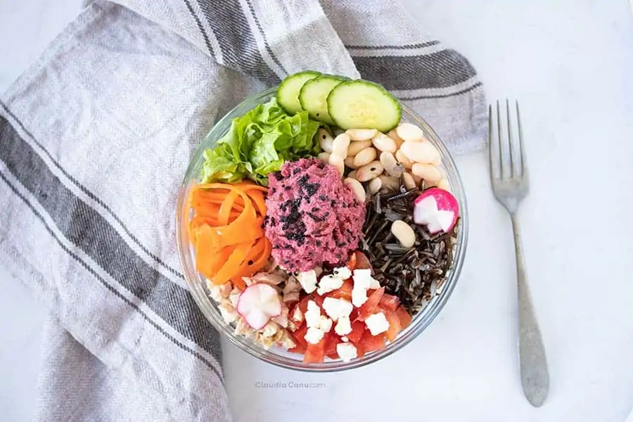 Gluten-free and balanced Buddha bowl